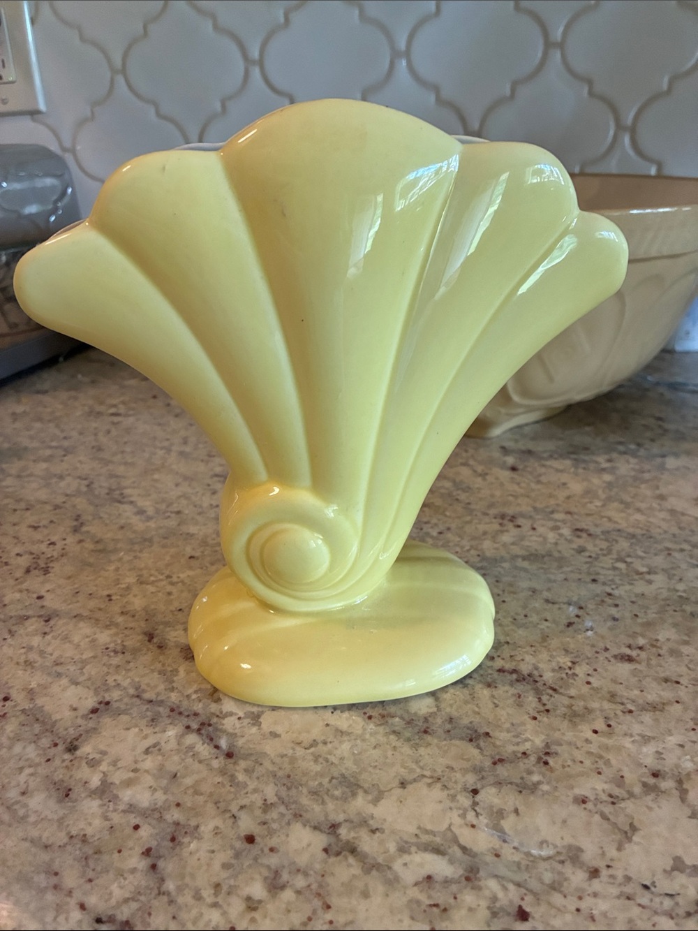 Vintage Redwing vase